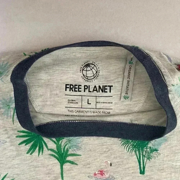 Free Planet Men's Casual T-Shirt Short Sleeve with Palm Tree Graphic, Size L - Picture 3 of 6